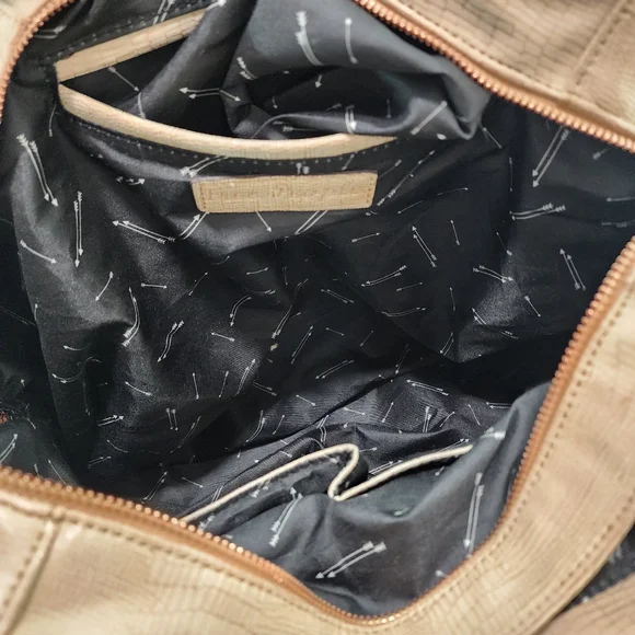 Free People Women's Embossed Leather Tote Bag with Wallet - OS - Picture 7 of 9